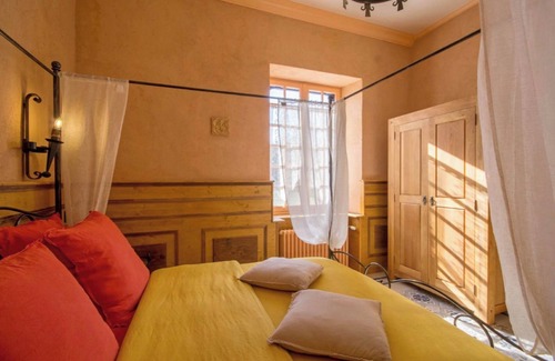 Pluvigner Bed & Breakfast | Bed and Breakfast 'Chambre Lancelot' with Shared Terrace, Shared Garden and Wi-Fi