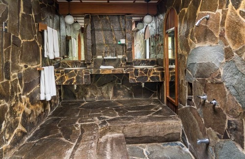 Escazu Bed & Breakfast | Bed and Breakfast rooms, Costa Verde inn.