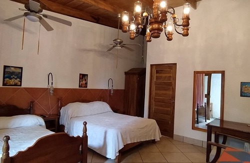 Escazu Bed & Breakfast | Bed and Breakfast rooms, Costa Verde inn.