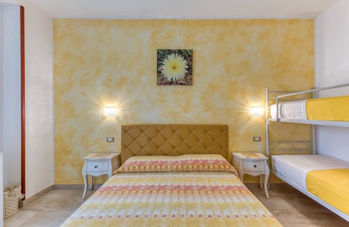 Salve Bed & Breakfast | Bed and Breakfast 'Tallyho Calendula' with Shared Terrace, Wi-Fi and Air Conditioning