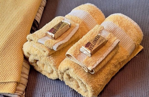 Dunedin Bed & Breakfast | Bed and Breakfast with outdoor bath. Close to wildlife, walks and beaches. nn