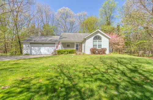 Saugatuck House | Bed & Birdie - New Vacation Rental - Close to golf course & downtown