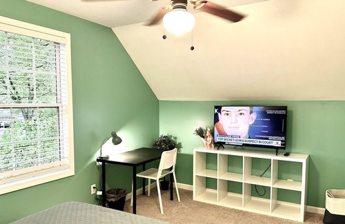 Sugar Hill House | Bedroom wt private bathroom &bar