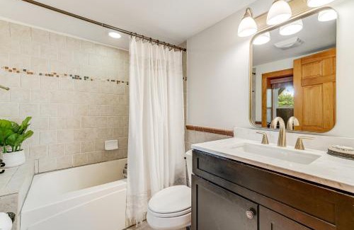 Beech Mountain Ski Chalet | Bee & Bae Hideaway