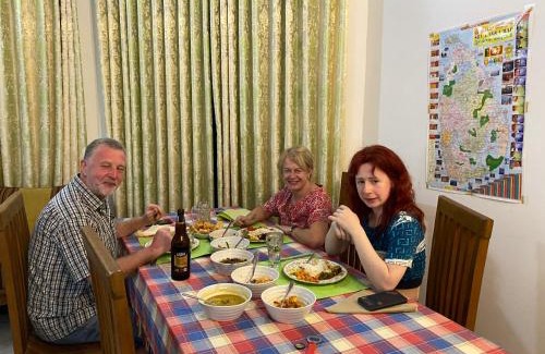 Daluwakotuwa Bed & Breakfast | Bee Nest Bed & Breakfast