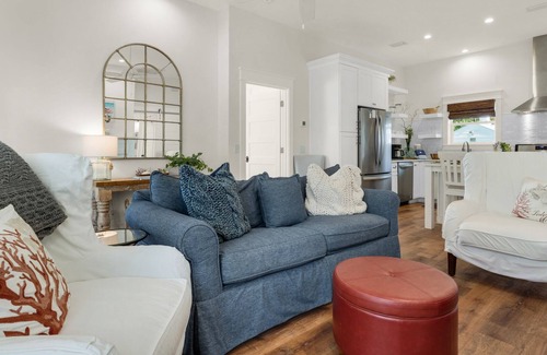 San Juan House | Bee/Zhoo(Ideal for a home/business) small, elegant + Free Attraction Tickets!