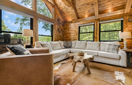 Charter Hills Cabin | Beech & Barrel - 5 min to slopes! Hot Tub, Sauna, Speakeasy, and Firepit