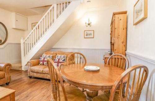 Scales House | Beech Cottage