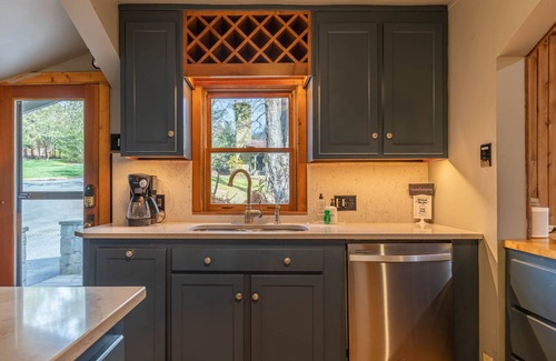Banner Elk House | Beech Haven 6br 5ba with Huge Yard, Tennis Court, Creek & Pond, and Much More!