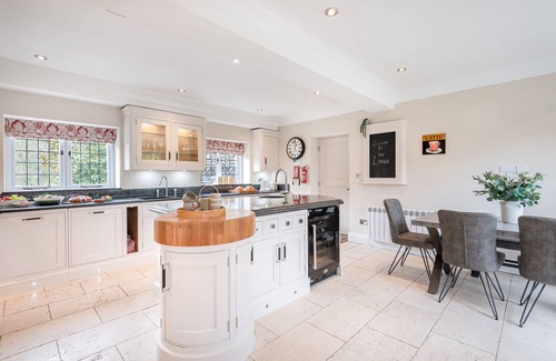 Windermere House | Beechwood, Windermere - sleeps 10 with Hot tub!