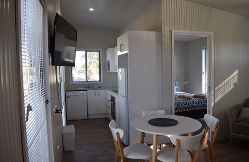 Bega Hotel | Bega Caravan Park