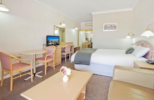 Bega Hotel | Bega Village Motor Inn
