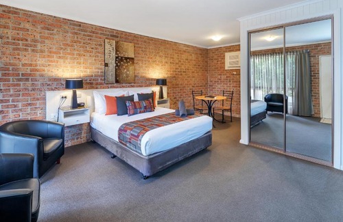 Sebastopol Hotel | Begonia City Motor Inn