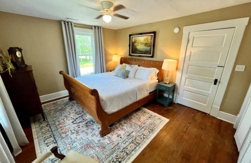 Siloam Springs House | Beit Shalom- House of Peace Family