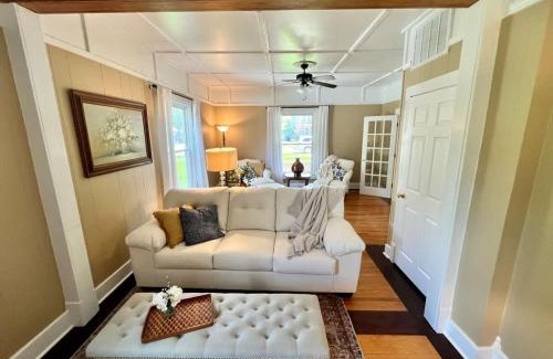 Siloam Springs House | Beit Shalom- House of Peace Family