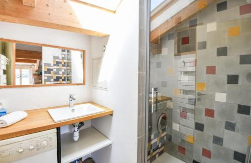 Roucas-Blanc Apartment | Bel appart avec terrasse et vue sur Notre-Dame