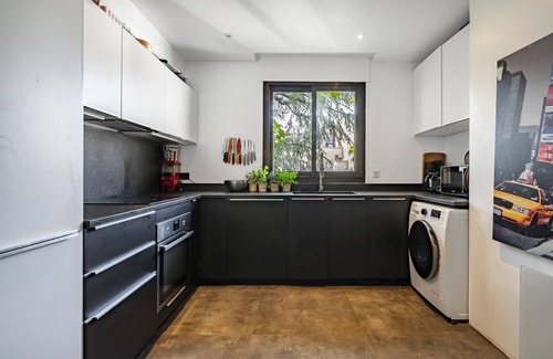 Neuilly-sur-Seine Apartment | Bel Appartement - Bois de Boulogne/fondation Lvmh