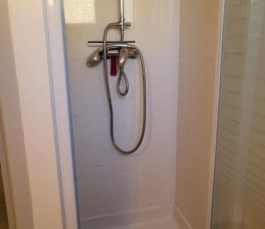 Serignan Apartment | Bel appartement à 300 mètres de la plage +parking