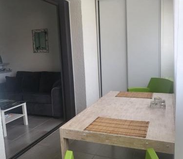 Serignan Apartment | Bel appartement à 300 mètres de la plage +parking