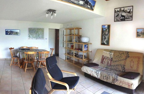 Forville Apartment | Bel appartement 67m² 2 chambres, parking, balcon sud – Briançon - FR-1-330C-72
