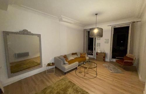 La Celle-sous-Gouzon Apartment | Bel appartement au centre ville de Carpentras