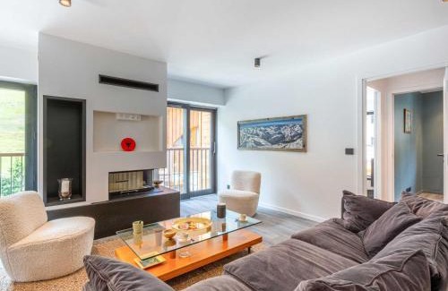 Val-d'Isere Apartment | Bel appartement avec wifi, garage, cheminée et grande terrasse au pied des pistes à Val-d'Isère - FR-1-694-325