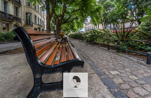 Historic Centre Apartment | Bel Appartement Dans le Secteur de la Prestigieuse rue Foch et de la Canourgue