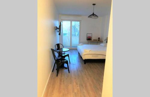 Cenon Apartment | Bel appartement design tout confort (Parking Gratuit) à 10 minutes de Bordeaux