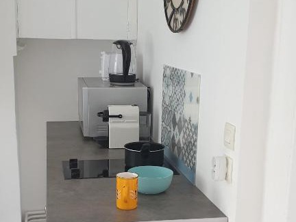 Anatole France Danton Apartment | Bel appartement F2 centre ville
