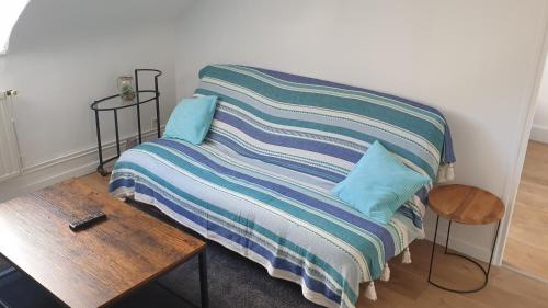 Anatole France Danton Apartment | Bel appartement F2 centre ville
