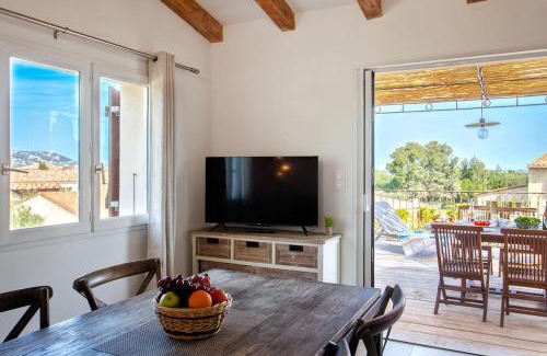 Calvi Apartment | Bel Appartement "Hortensia" avec grande terrasse 4 à 6 personnes
