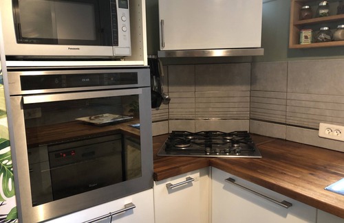 17th Arrondissement Apartment | Bel Appartement Tout Comfort au Coeur des Batignolles!