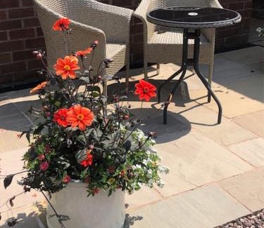 Eardington Apartment | BELESME, PRIVATE ANNEX