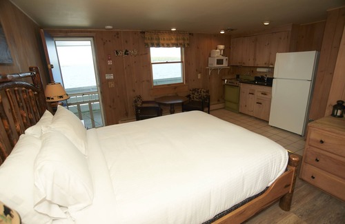Gilford Hotel | Belknap Point Inn