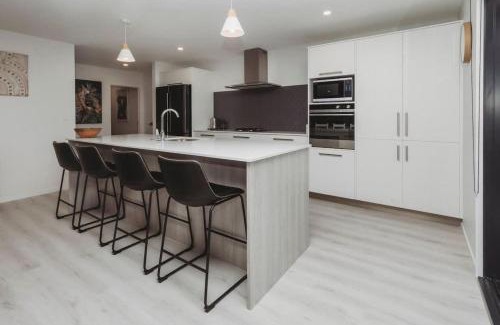 Bell Block House | Bell Block Beauty - pristine 3BR home near beach