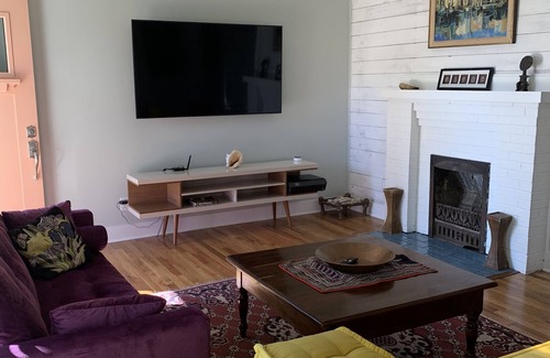 Bell Buckle House | Bell Buckle Bungalow - Beautiful, brand new, fully renovated 3 bedroom, 2 bath