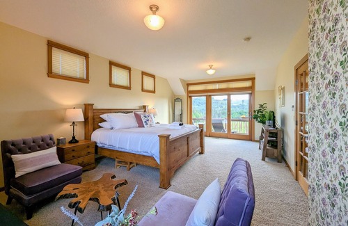 Sherwood Other | Bell Road Farmhouse - Surrounded by Chehalem Estate Vineyard!