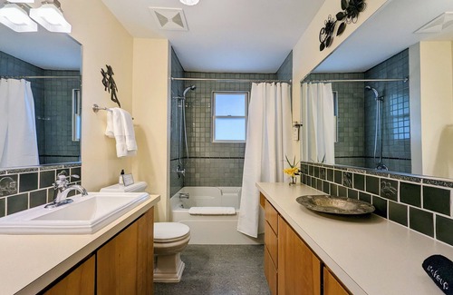 Sherwood Other | Bell Road Farmhouse - Surrounded by Chehalem Estate Vineyard!