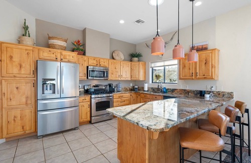 Oak Creek House | Bell Rock Views + Heated Pool & Spa ~ Luxe 6BD Sedona Stargazing Retreat