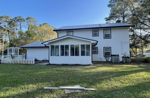 Country Club Estates House | Bella 5 Bedrooms - Home is where your heart is.