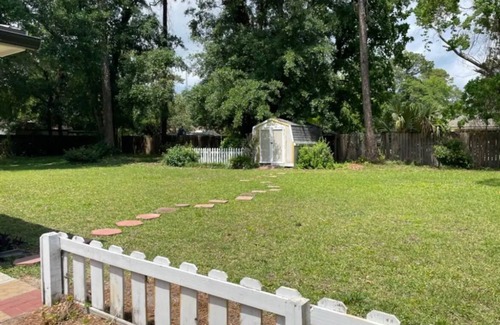Country Club Estates House | Bella 5 Bedrooms - Home is where your heart is.