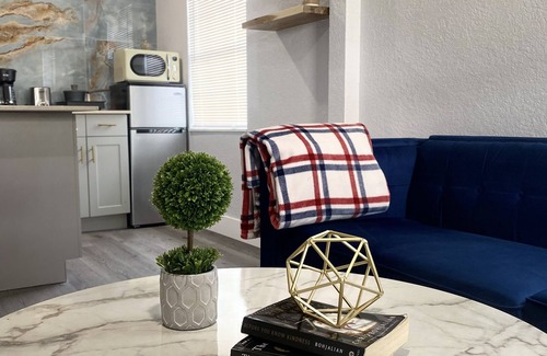 Sanford Apartment | Bella Breeze