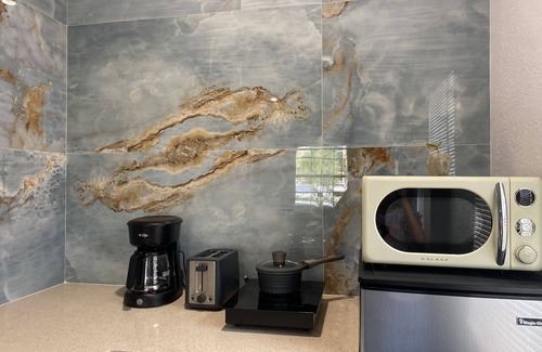 Sanford Apartment | Bella Breeze
