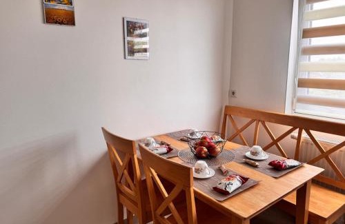 Varel Apartment | Bella Sicilila