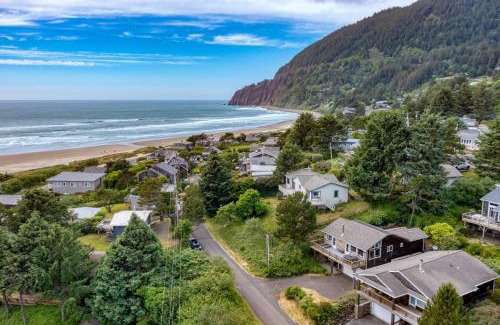 Neahkahnie Beach House | Bella Sol by AvantStay Ocean Views Game Room
