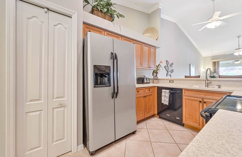 Biggar Condo | Bella Terra - Top floor condo with Lake Views!