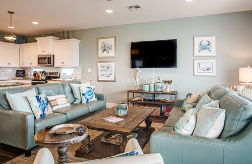 Bella Vista House | Bella Vida | Pet Friendly, Expansive Deck + Views