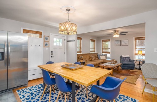Savannah Beach Apartment | Bella Vista: 2 Bed/Bath Condo