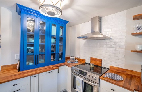 Savannah Beach Apartment | Bella Vista: 2 Bed/Bath Condo