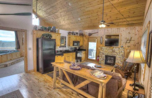 Cleveland Cabin | Bella Vista - 3rd Night Free! See Details Below.